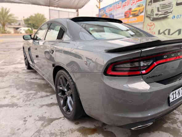 سلام عليكم 
دوج جارجر 2019بلاك توب وارد امريكي رقم بغداد 
الدولي باسمي ماشية 70 استخدام شخصي 
حادثها نصف باب الصدر صبغ فقط بدون دواخل بدون ايرباك تعتبر كلين 
مكينة كير كبس شركة صدر جديد امامي خلفي 
السعر 235 $ 
للاتصال *********** بغداد
