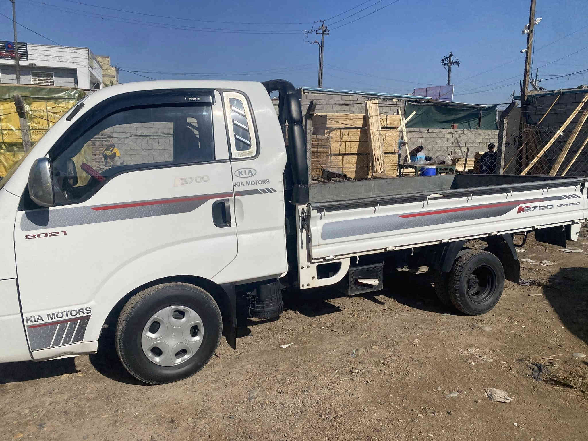 السلام عليكم 
كيا حمل نثيه  موديل 2017 
سياره كفاله عامه بغداد الكماليه 
سعرها 118$وبيها مجال لشراي
***********
