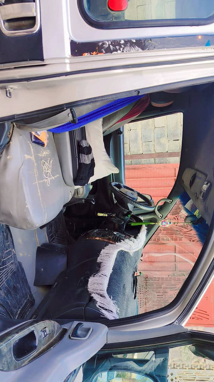 سلام عليكم شباب ستاركس 2006 مكينه وكير واكسل زينات تبريد تدفئه شغالات شواصي بلادي رقم بغداد باسمي سنويه ل31 تخم تاير باتري ودينمو جديد مكانهه ديالى خان بني سعد  سعره 83 وبيهه مجال ***********
