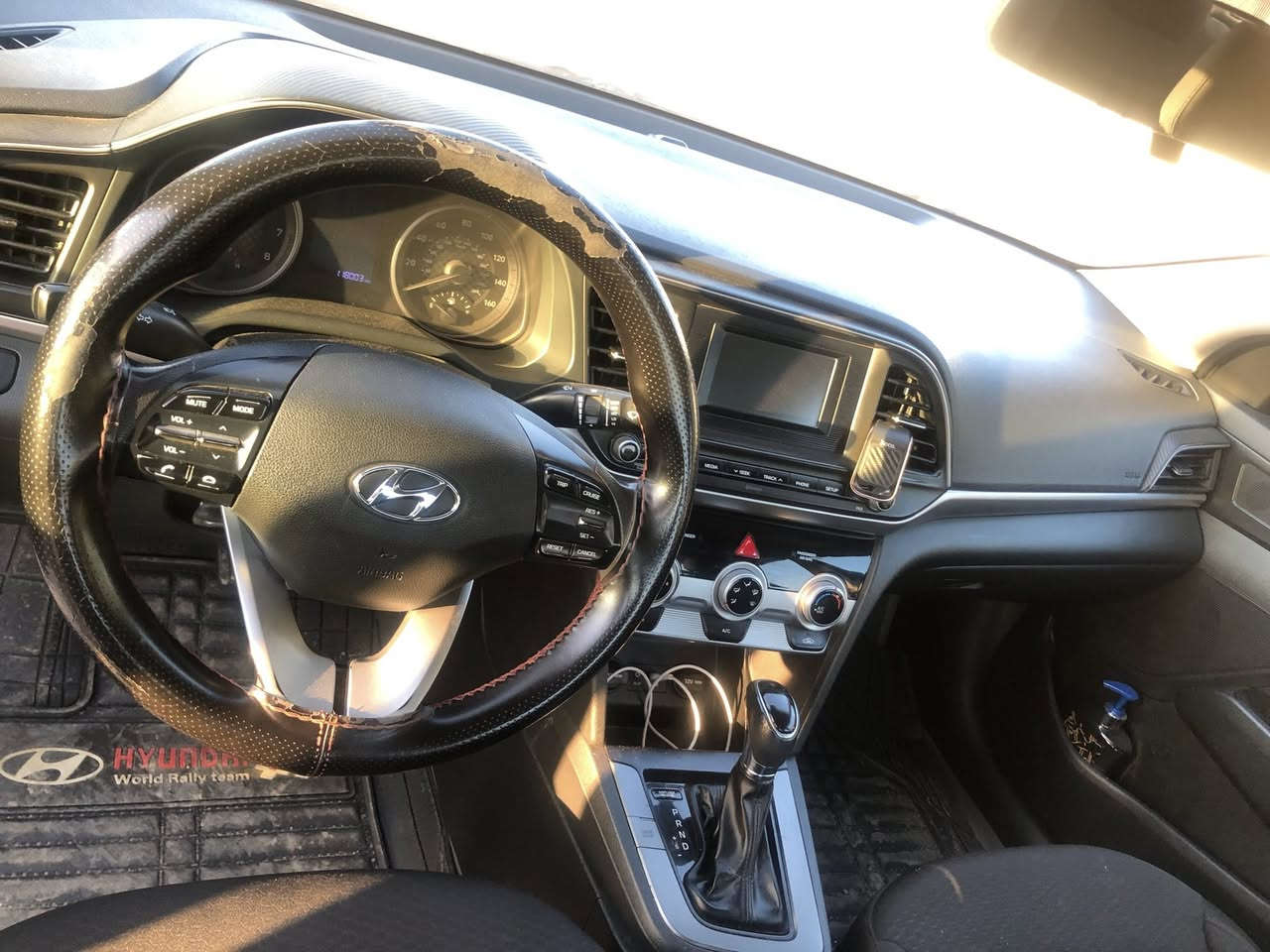 النترا موديل 19 بيه جاملغ وبنيد وباب السايق بدون دواخل مكينه وكير مكفولات منضومه تبريد جديده مكان السياره كربلاء السعر 118 الاستفسار اكثر اتصل (***********)
