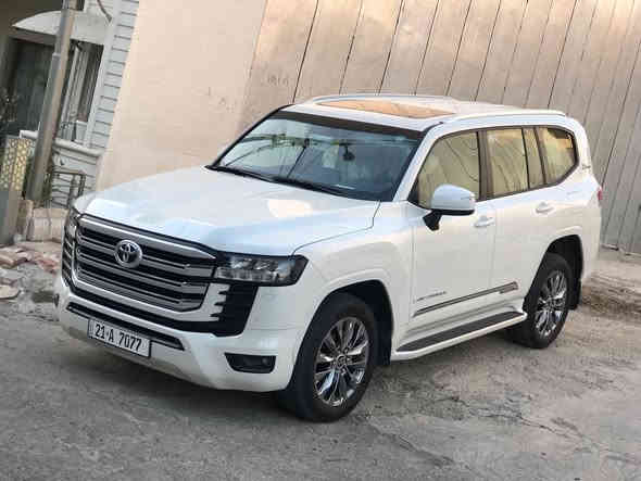 سلام عليكم لاندكروز 2022 ساز اصلي ماشيه 11،000 رقمه سليمانيه بسمنه المكان الرمادي سعر 68،500 للتفاصيل الأخرى تواصل على (***********)
