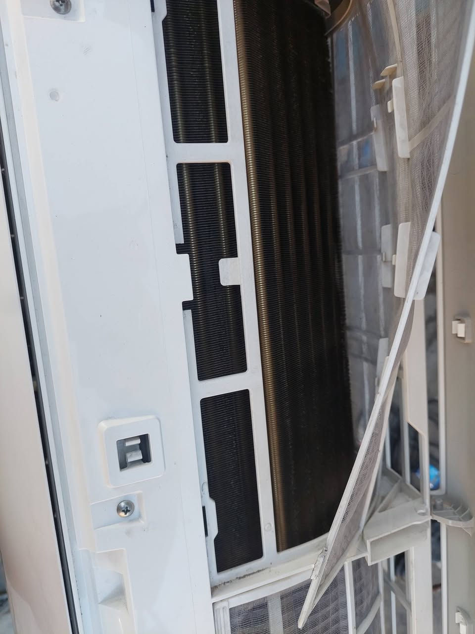 سلام عليكم سبلت توسوت طن ونص انفيرتر  غاز R410 مقفول كامل مكمل سعر 450 الف عنوان المشتل شارع المعلمين *********** ويوجد توصيل 🚚
