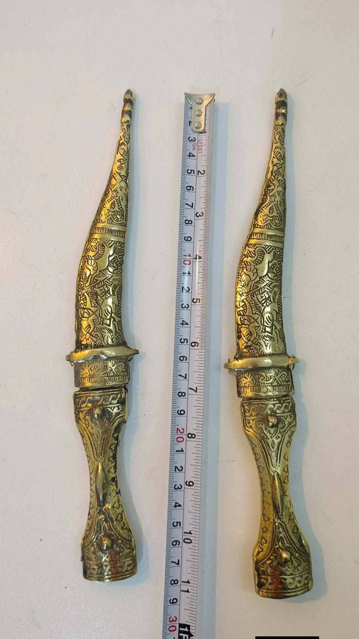 زوج خناجر نحاس بالكامل منقوش باليد


**إذا كنت صاحب هذا الإعلان وتريد حذفه لأي سبب، رجاءا أرسل رسالة إلى الدعم الفني**