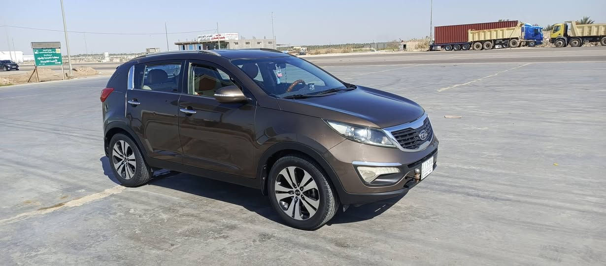 للبيع كيا سبورتج موديل 2013 رقم بغداد بأسمي شرط التحويل سيارة جاهزة للأتصال ***********
