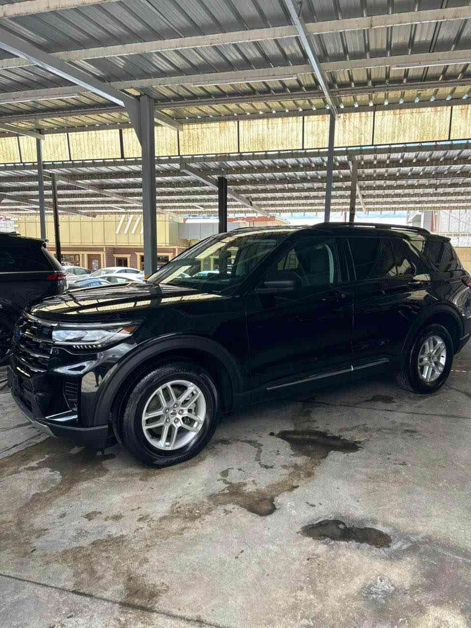 FORD EXPLORER 2025

مۆدێل 2025
بێ بۆیاخە
بزوێنەر ٤ پستۆن ٢.٣ تۆڕبۆ
ماوەی ڕۆشتن4000 

مواسەفاتەكان
دەبڵ ئەکسل
▪️شاشە گەورە
▪️كوشن گەرم
▪️سوكان هیتەر
▪️كوشن خەزن
▪️ڕاداری پێشو و دواوە
▪️ئاوێنە كارەبای و ڕادار
▪️ئاوێنە ئیشارەت 

▪️ئەوتۆ هۆڵد
▪️ئەوتۆ ستارت
▪️حەساسی پێش و دواوە
▪️بەسمە و شەغال
▪️كوشن كارەبای
▪️سندوق كارەبای 
▪️ئاوێنە ئیشارەت
▪️گێڕ ڤۆلیوم 
⬅️ژمارە موبایل
***********

Ford Explorer

الموديل : 2025

بدون صبخ 
العداد : 4000 مايل فقط

حجم محرك : 4 سلندر حجم 2300 توربو

بدون رقم وبشرط الترقيم ( أربيل - سليمانية - دهوك )

المواصفات : 
فور ويل
بصمة ابواب
تشغيل عن بعد (Remote Start)
صندوق شفط كهربائي
رادار امامي (تحديد مسار)
رادار جانبي (نقاط عمياء)
رادار خلفي (التحذير من الاصطدام)
استيرن تدفئة 
‎كشنات تدفئة
هاند بريك بصمة
اوتو ستارت Auto Start
اوتو ستوب Auto Stop
شاشة لمس كبيرة شكل جديد
شاشة دشبول ديجيتال
حساسات امامية+خلفية
‎نظام الملاحة والخرائط (Navigation)
مانع انزلاق+ABS
وبقية المواصفات المعروفة

العنوان :
سليماني 
‏‎للاتصال والاستفسار :
***********
- [ ] السليمانية, العراق
