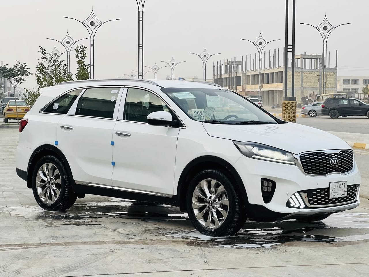 كيا سورنتو موديل 2020 خليجي رقم بصره حره تحويل مباشر 
سياره مكفولة من تبديل وضربه والصبغ ما عده رشه كلش خفيفه بقبق صندوق اثر دحچه بسيطه اسفل رقم الخلفي والباقي كفاله عامه سونار بالمنشور 
مواصفات معروفه بصمه تشغيل بصمه ابواب كشنات جلد  شاشه كبيره كامره دواره تحكم استيرن جهتين لايت لد كشنات كهربائيه جنطه كهرباء مري شفط ترحيب عند الاقتراب اناره بالدوس وبعد بيها مواصفات كلش هواي ماشيه (110) 6 سلندر 7 راكب 3 قطع تبريد مكينه وكير مكفولات حداده تخم تاير جديد كله جاهزه ما بيه اي نقص 
الــسعـر: 238 وبيها مجال 
مكان-سياره- الناصريه 
الاستفسار اكثر 
***********
***********
