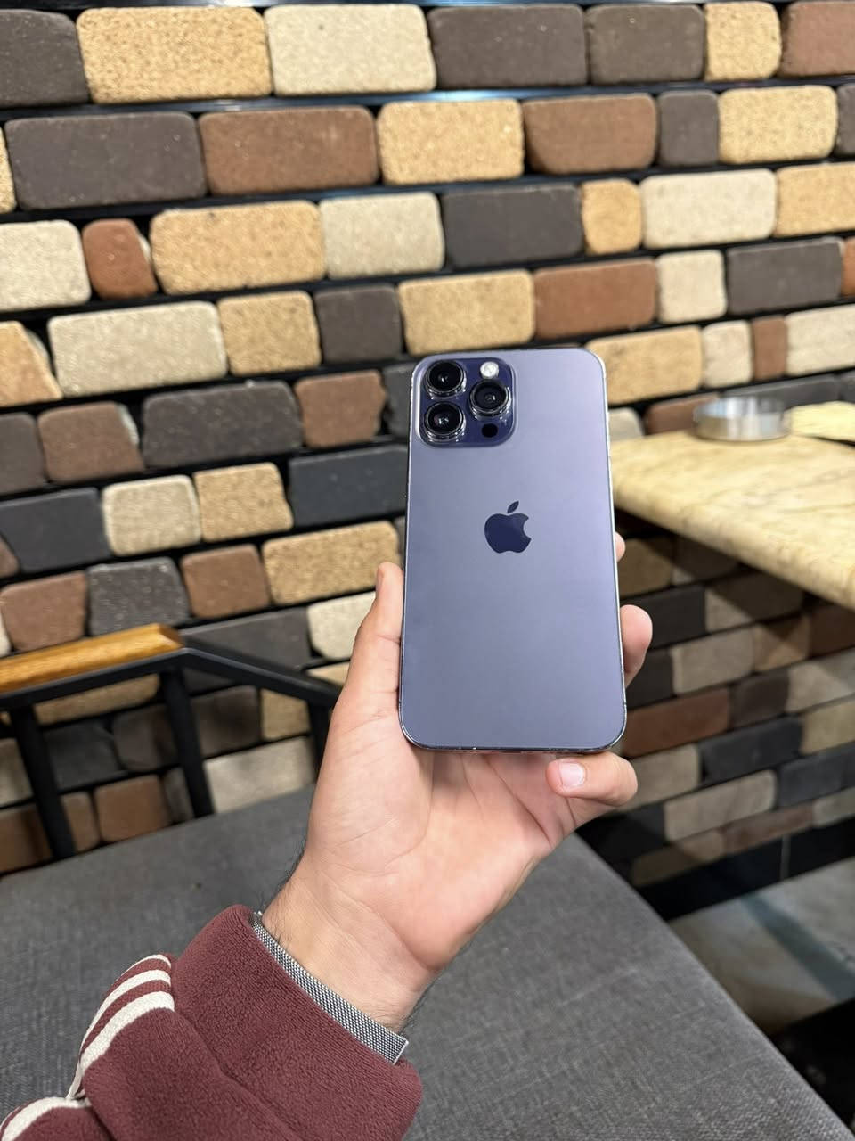 14 برو ماكس
ذاكرة 256 بطارية 85 جهاز بلادي كله مكفول 
سعره 785 
مكاني بعقوبة 
شراي اتصل ***********
