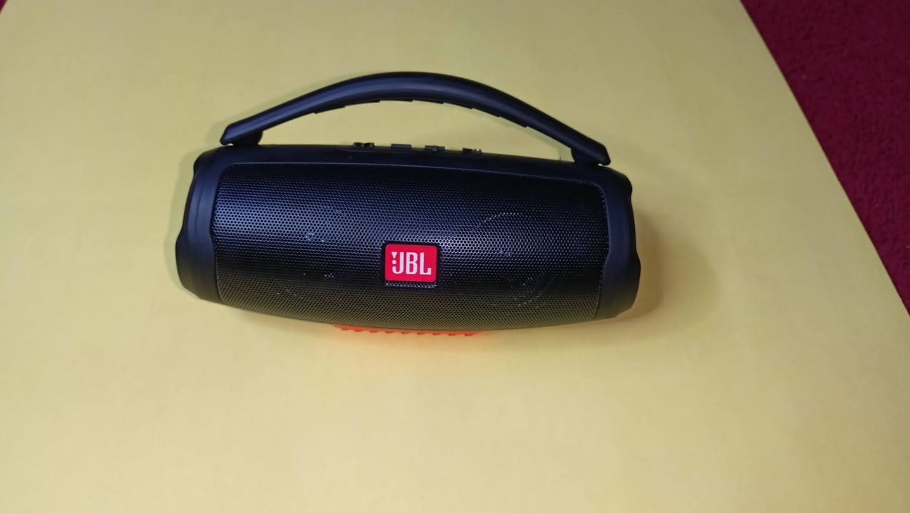 السلام عليكم
للبيع سماعة امبي ثري ماركة (JBL) صوتهة كلش حلو ومعروف صوت (JBL) بيهة اضوية الوان (RGP) تشتغل عل تليفون+ رام+ فلاش / كيبل الشحن موجود وياهة 
السعر 30 الف 
رقم الهاتف: *********** واتساب 
مكاني بغداد العامرية
