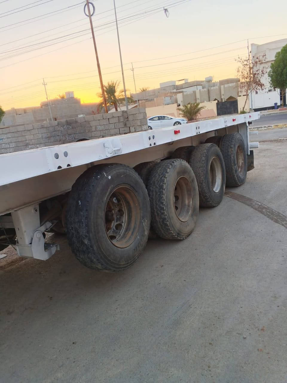 السلام عليكم عربانة البيع 
شاصي سيگام مكفولة من فطر او كسر 
اربع محاور الرابع رفاع 
مطبخ و ثلاجة 
دناكير ١٣ الماني 
السعر 85
مكان الرمادي 
العربانةسبرنگ الرقم 
***********
