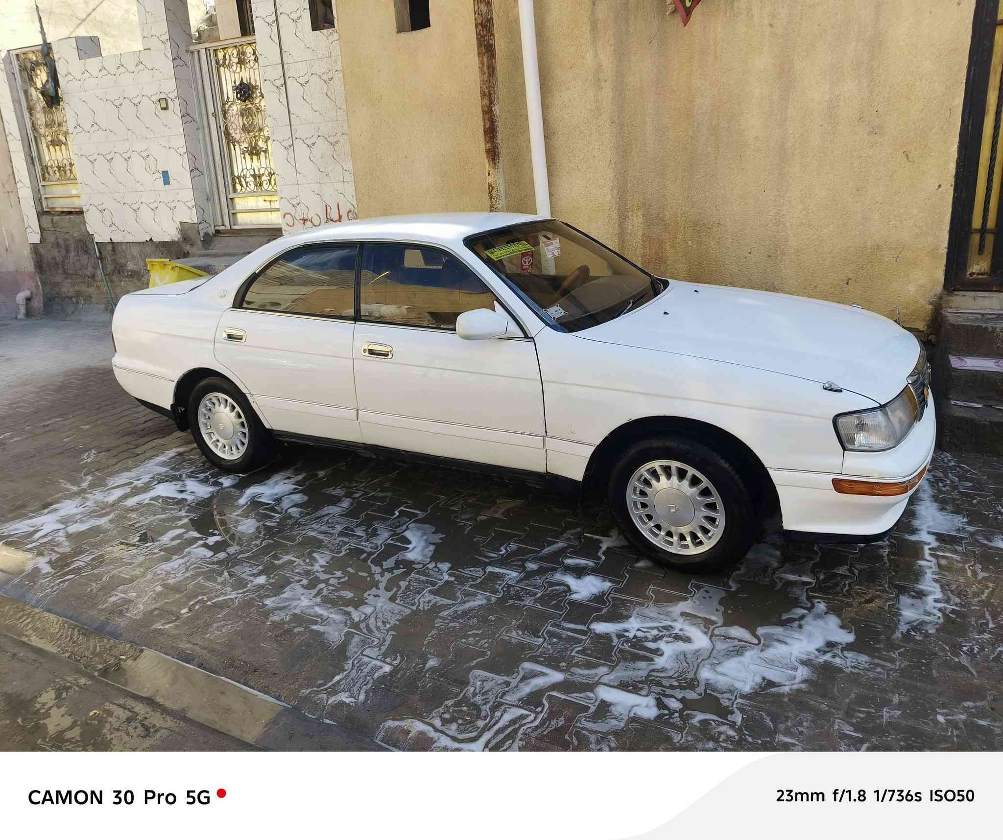 السلام عليكم كراون بطه مديل 2000
السياره كفالة من كصه و نقل جثه وضربه قويه 
مكينه كايمه والكير جديد و حداد جديده 
رقم ميسان مشروع وطني بكل مكان تتحول 
وعندي وكال بيه عامه
السعر 43
العنوان البصره
***********
