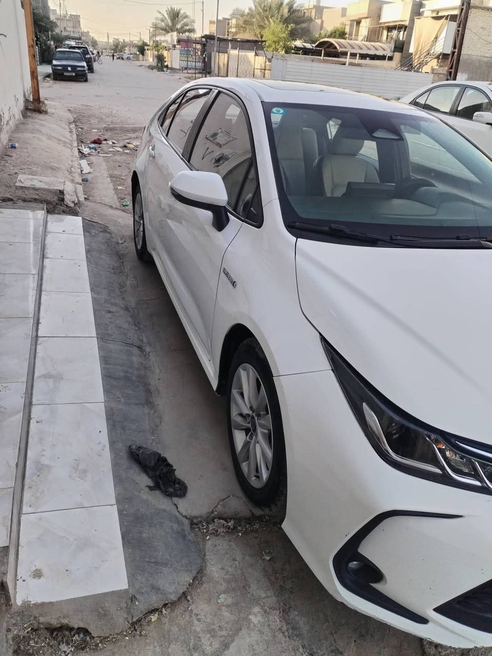السلام عليكم
تيوتا كورلا 2024 
كرسي كهرباء
شكل الخليجي صيني
ماشيه ٨٣ الف
بيه طخع مرفوقه بلصور وسونر  ويه صور 
سعر ١٣٥ بيه مجال
بغداد الدوره نهايه الميكانيك
رقم هاتف ***********

