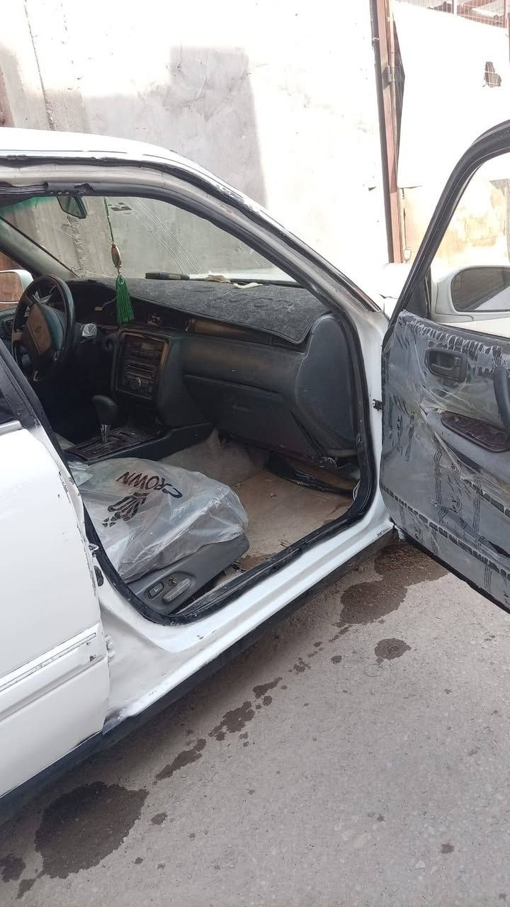 *********** سياره ايجارات مقفوله بالقصه عنوانها البصره
