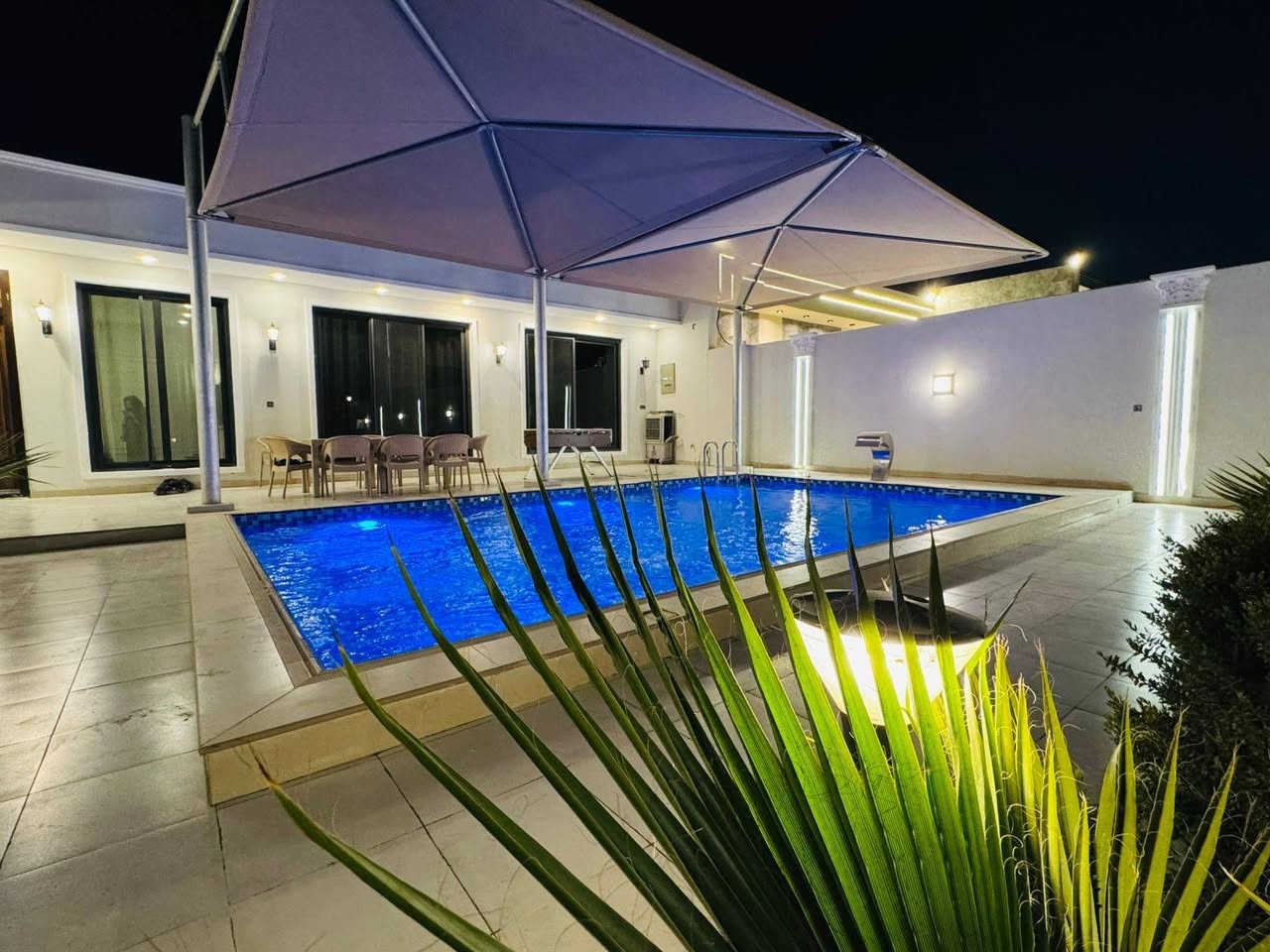 تتوفر حجوزات طيلة أيام الأسبوع يتوفر مسبح حار للحجز والاستفسار واتساب ***********
موثقة بتطبيق اجرلي بغداد
