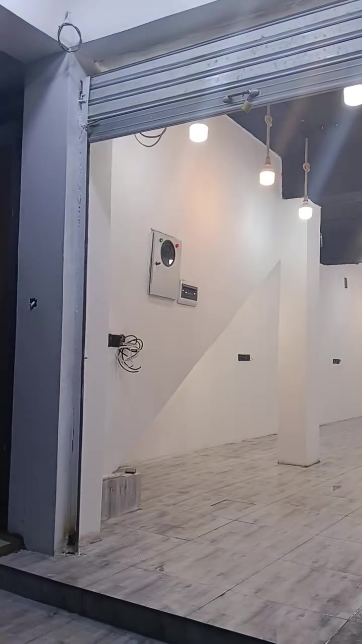 لايجار  محل 12*8 يعني 100متر مجاور موال الاسرى هيما ستي ثاني محل عن الشارع العام ***********
