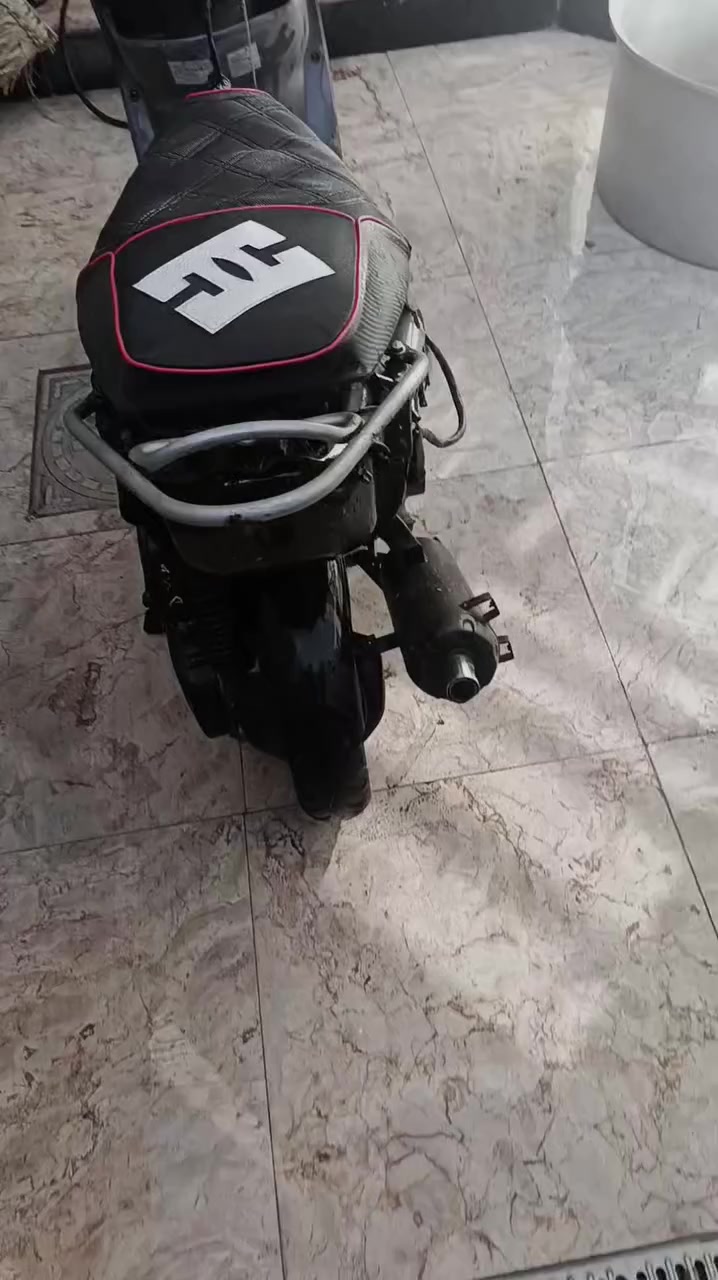 للبيع ماكس منغولي كفارات كامله سعر 350.    ***********
