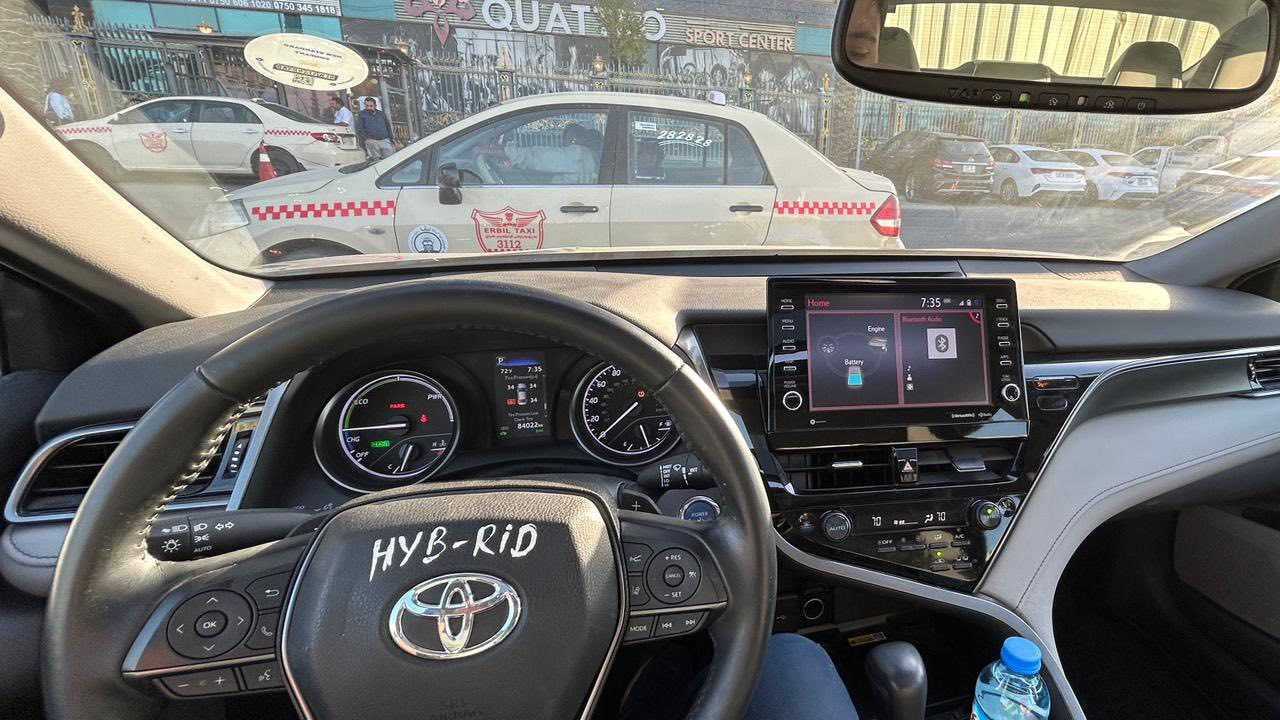 حادثها جداً بسيط 
وبيها كلير بالجاملغ الخلفي من امريكا 
ماشيه 53 الف مايل 
تصليح درجه اولى 
السياره جداً نضيفه بدون شخوط بدون رصعات 
مرقمه اربيل 
سعرها 213 
بغداد 
***********
