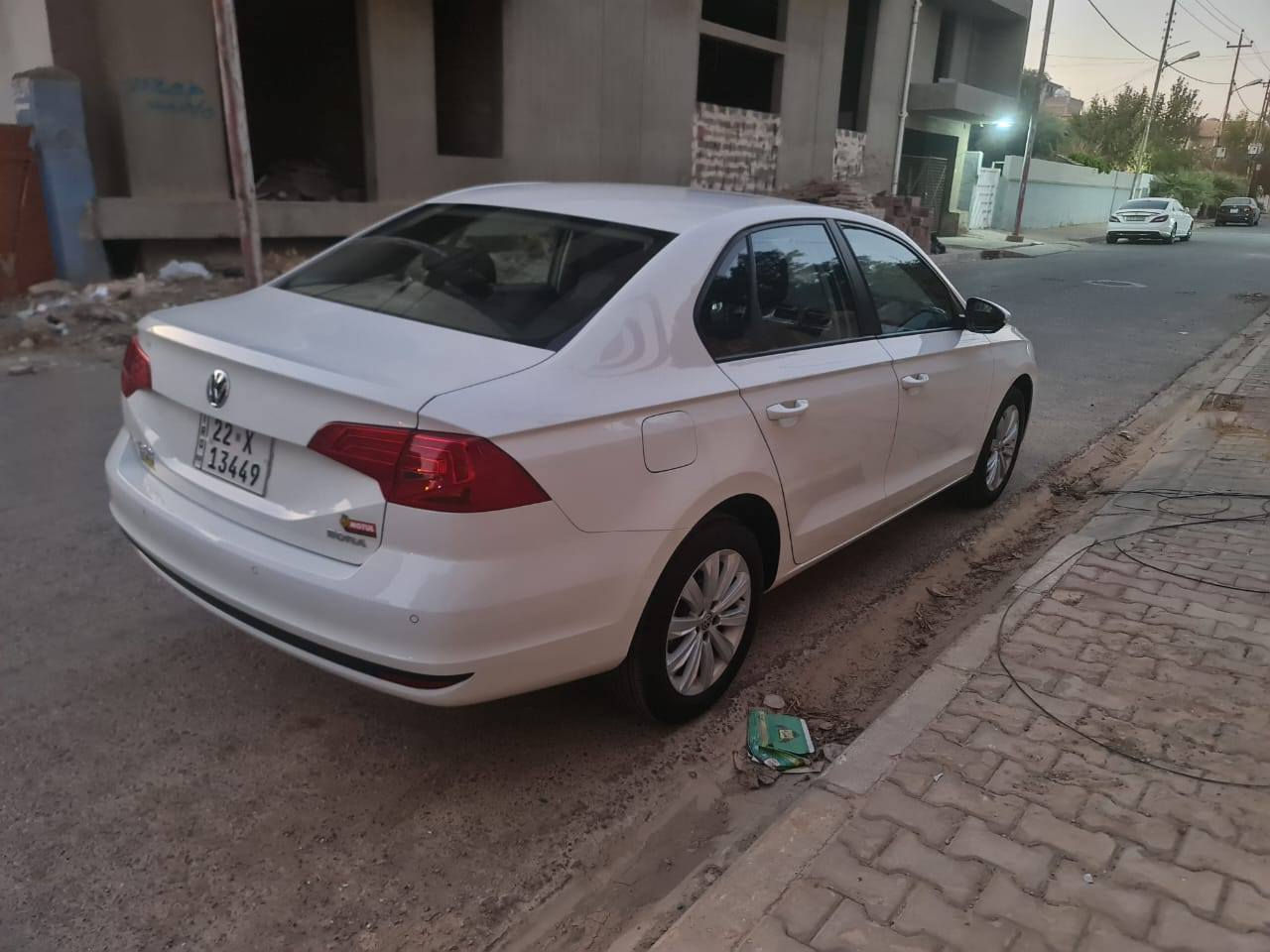 الســـلام عليكـــم
سيارة فولكس واگن جيته بورا   2022 للبيع  السعر 122 تحويل ثاني يوم السياره مكفوله    وبيه شاشه دايمون 2k فول HD  وكامره جدا واضحه وحساسات  خلفيه وحساس اطارات وحساس توقف يعني تطفه بالزدحام   و ABS ولايت عالي زنون .. والسياره شوفت عينك بالحقيقه بعد احله   فول كله محسن و دهن موتل اصلي والسياره ماشية 12  الف كيلو يعني جاهزه ماتصرف عليه ربع  تبريد ثلج ❄️  وبالمشي سنويه جديده وي بطاقة بانزين رزنه وعزله فول  العنوان  كركوك /  ***********
