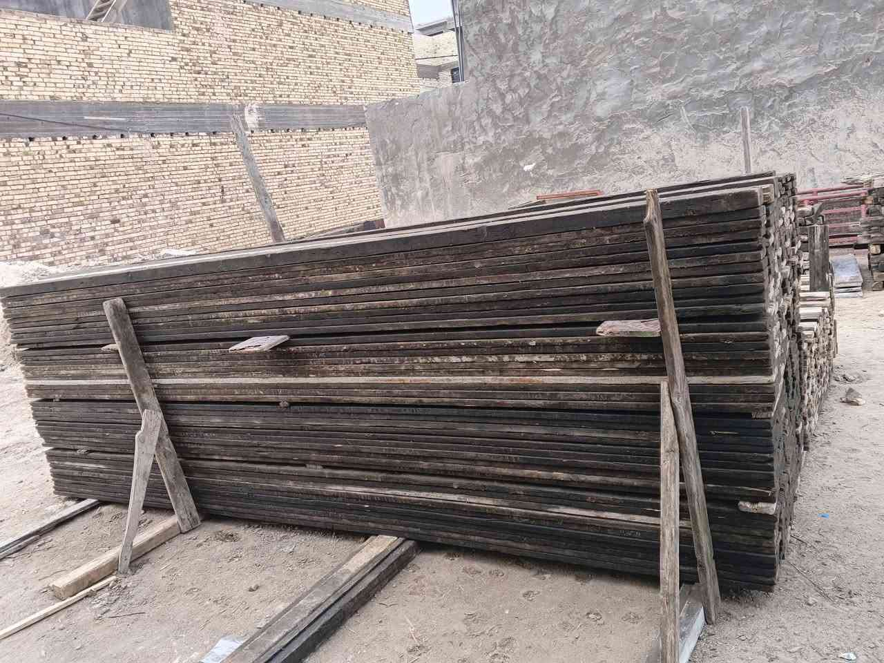 قالب خشب للبيع العدد10 مكاعب 
لوح4متر أربع مكاعب +طول3متر.لوح. مكعب وأربع+سير 3متر العدد42 ومقاصير 4مكاعب +63جك عجمان العنوان بابل المركز *********** غير متواجد عل فيس
