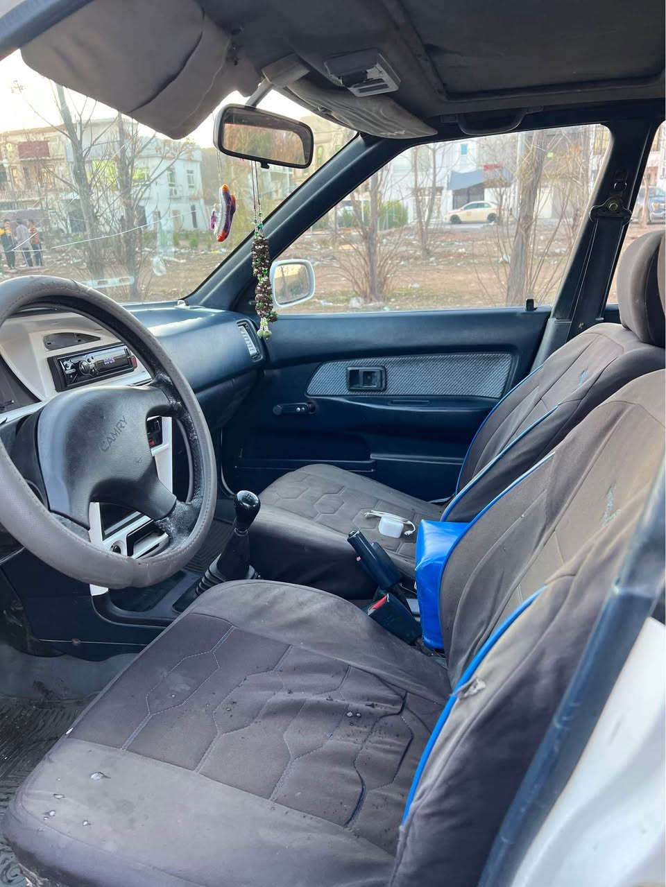 توێتا کرۆلە مۆدێ١٩٨٩ رەقەم دهۆک مەکینە ١٢ناوداخیلەی شینە مەکینەو گێرەکەی مەزبوتی لەسەرەچارتایەی خاوێنی لەبنە لایت زینۆن هەموو شتەکی ئیشدەکا مالی دۆستە  ساحێب سەنەوی مەزبوتەو دیارە  بەسئەمن ئەوهادەی فرۆشم بەئەوەلایت بەشەرت کێشەی مەدەنیو حوکمی  ***********بەشەرت23وەرەقو مەجالەکی کەمی تێدایە Singapore
