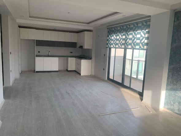 🏡 🤝 شقة فارغة للأيجار في أربيل - مجمع ژيان ستي_ خلف مدينة العاب ماجدي لاند

✨ المساحة: 150م²
📍 جميع الخدمات متوفرة داخل المجمع:-
 🌳حدائق عامة والعاب للاطفال 🌿 مطاعم وسوبر ماركت + 🚗 كراجات امام كل بناية

🔑 تفاصيل الشقة:
 • 🛌 3 غرف نوم واحد منها ماستر
 • 🛋️ صالة  
🍳 مطبخ
 • 🚿 مجموعة صحيات•

📍 موقع المجمع:
 • على طريق ماجدي مول - شارع كويه _ خلف مدينة العاب ماجدي لاند

📞 للاستفسار اكثر الاتصال على الارقام التالية
 ***********
***********

✨ ✨ السعر 500$ قابل للتفاوض✨ ✨
