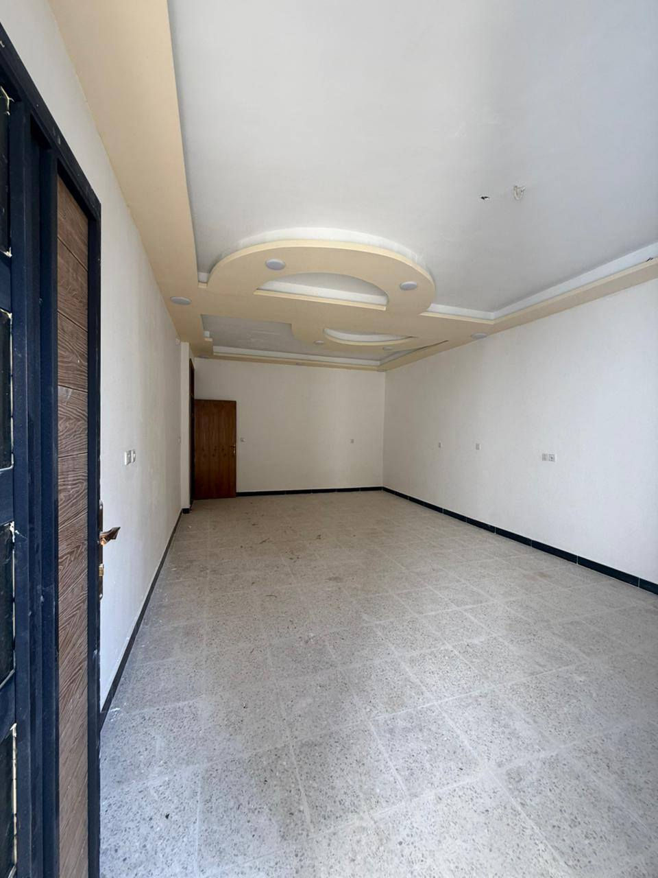 السلام عليكم      للبيع بيت مساحه (120م) 
              الواجه 6     النزال 
#بغداد_الدوره_ابودشير_مربع_طرشي_السلام
الطابق لارضي 1⃣
حمام خارجي
مدخلين 
ستقبال 
مطبخ 
خدمات
منور
غرفه نوم
الطابق لاول2⃣
ثلاث غرف نوم 
خدمات 
بلاكون 
             بناء جديد 2026 
جمسم بورد ارضيه بورسلين درج مرمر بناء درجه اولى
اي ستفسار راسلنه خاص او واتساب ***********
لدينا عرؤض مختلفه باسعار ومواقع مختلفه
