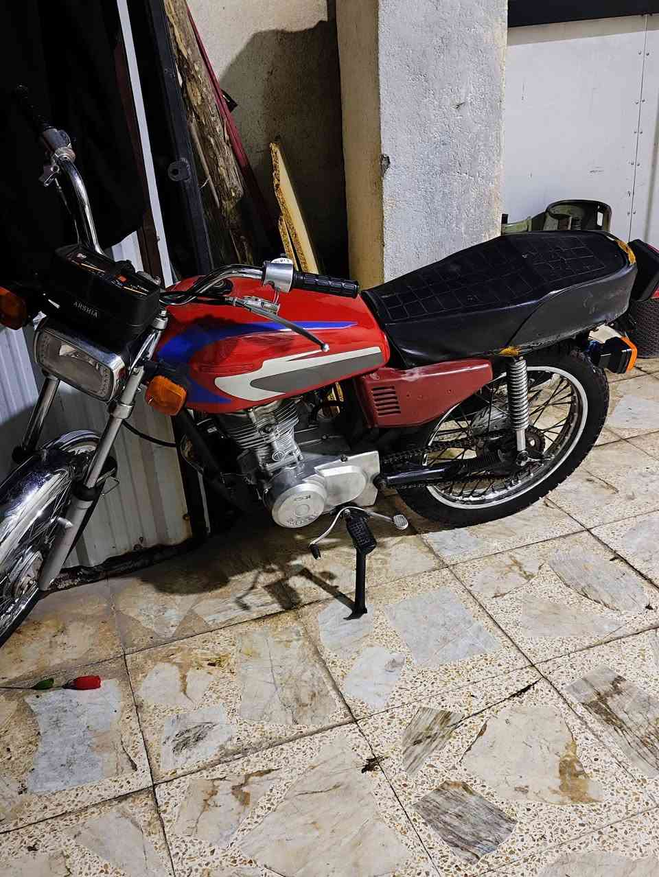 سلام عليكم اربعه كير راضي موديل 14 اصولي 
مكان كوت داموك  *********** 
سعر 450 وبيه مجال قليل  للطيبين 
صينيه سيبايه موجودات
