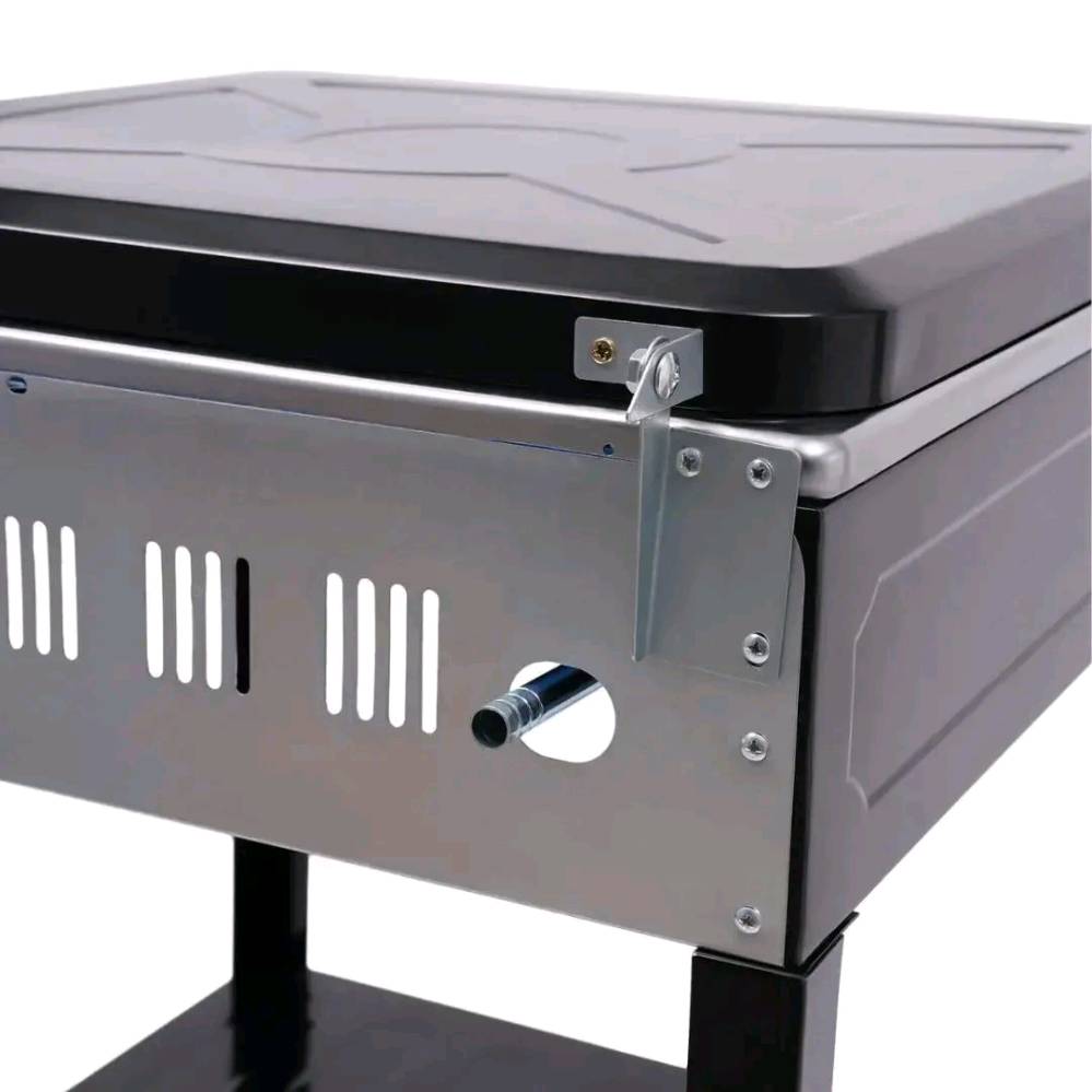 طبّاخ غازي  Cook Maker– ستاند حر (Free Standing)
اختيار عملي للمطبخ والرحلات والاستخدام اليومي 👌
🔹 4 عيون غاز قوية توزيع حرارة متوازن للطبخ السريع
🔹 إشعال يدوي بسيط وعملي
🔹 سطح حديد متين مطلي بطلاء مقاوم لدرجات الحرارة العالية
🔹 غطاء علوي حديد يحمي العيون ويحافظ على النظافة
🔹 ستاند ثابت مع رفّين سفليين لترتيب القناني والأواني
🔹 مفاتيح تحكم أمامية سهلة الاستخدام
🔹 تصميم عملي موفّر للمساحة مناسب للمطابخ الصغيرة والكبيرة
🔹 جودة عالية جدا واعتمادية بالاستخدام الطويل
✅ مناسب للبيت، السطوح، الرحلات، والمطابخ الخارجية
🔥 أداء قوي وشكل أنيق وسعر اقتصادي