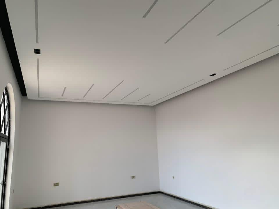 السلام عليكم صباغ متفرغ للعمل نعمل كافة انواع الصبغ للاستفسار الاتصال ع رقم ***********
