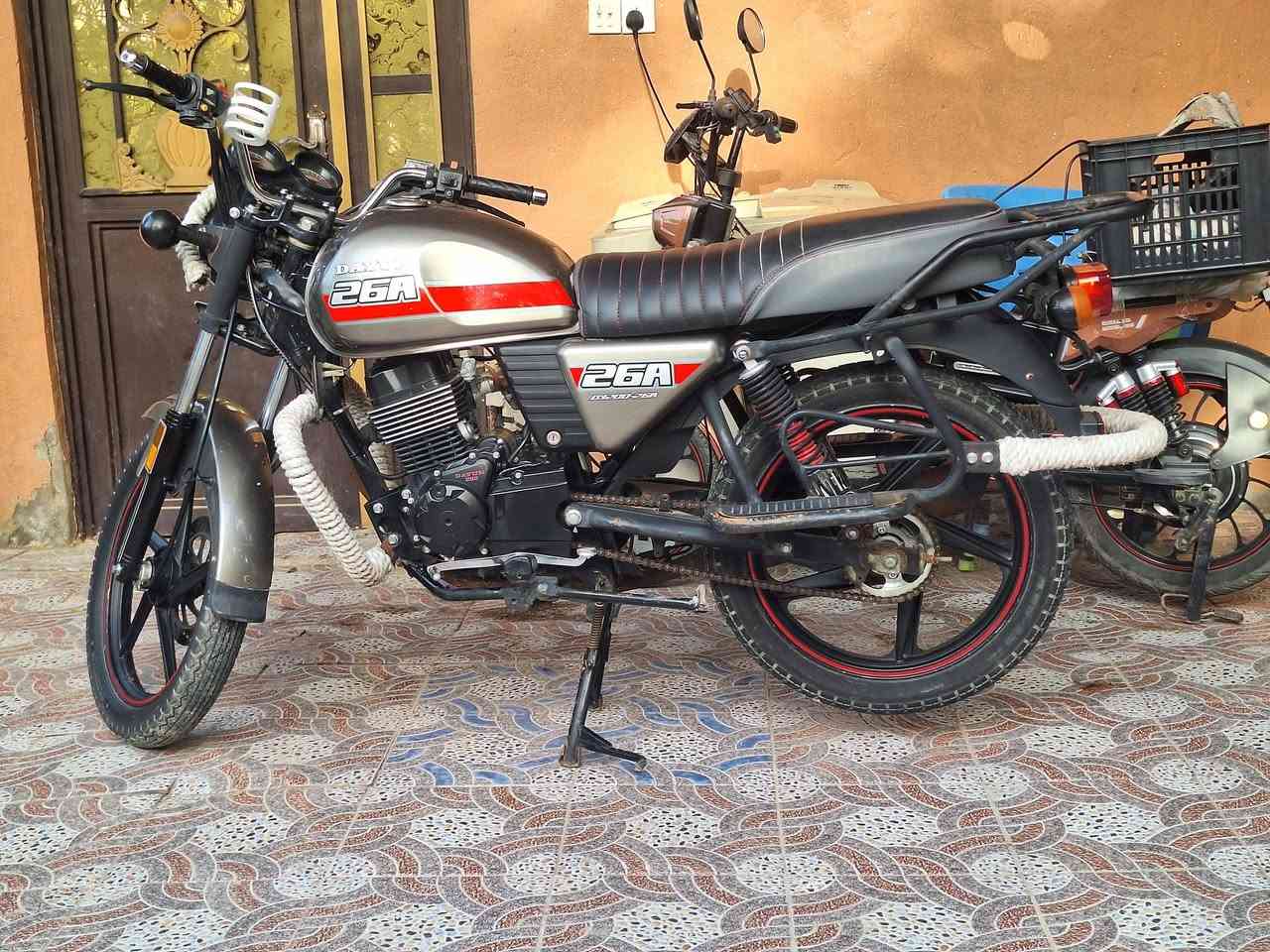 سلام عليكم دايون نفخ اوراق اصولي مديل ٢٢دراجه كامله ونضيفه مكاني كربلاء الحسينيه  ١٤٧٥وبيها مجال قليل 
اي استفسار ***********او خاص
