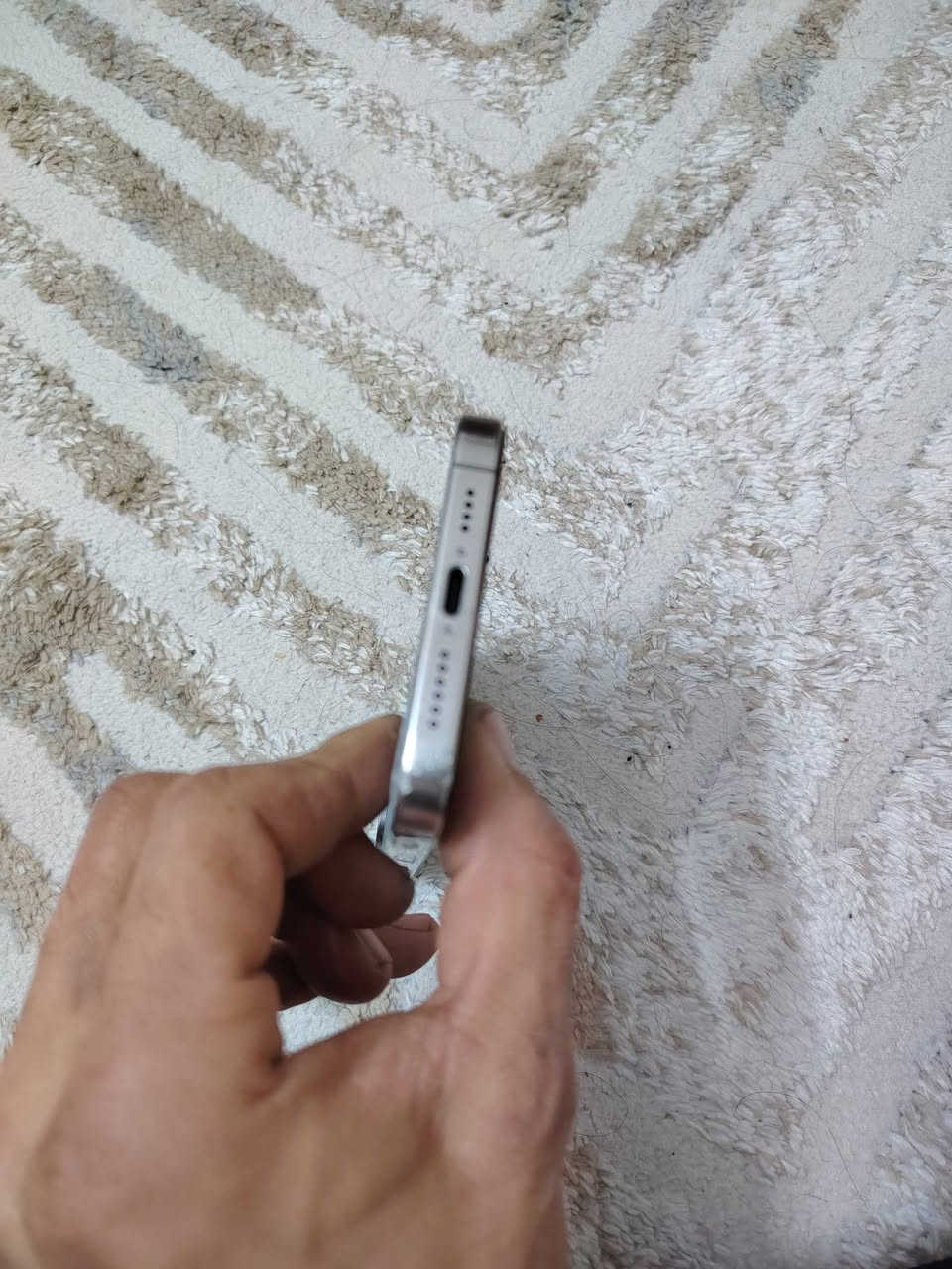 سلام عليكم
ايفون 15برو ماكس
موبايل بس ضهر مكسور
امريكي الذاكره 256
دبل سيم
مشحون ٥٢٠
بطاريه ٩٠
والسعر ٧٢٥ وبيها مجال قليل
الرقم ***********
