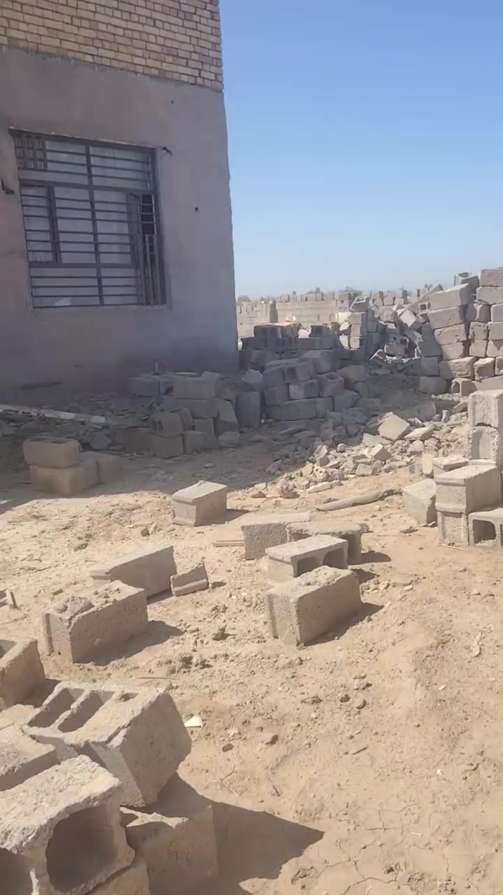 السلام عليكم بيت للبيع قرب السيطره النهروان اتصال واتساب او اتصال ***********
