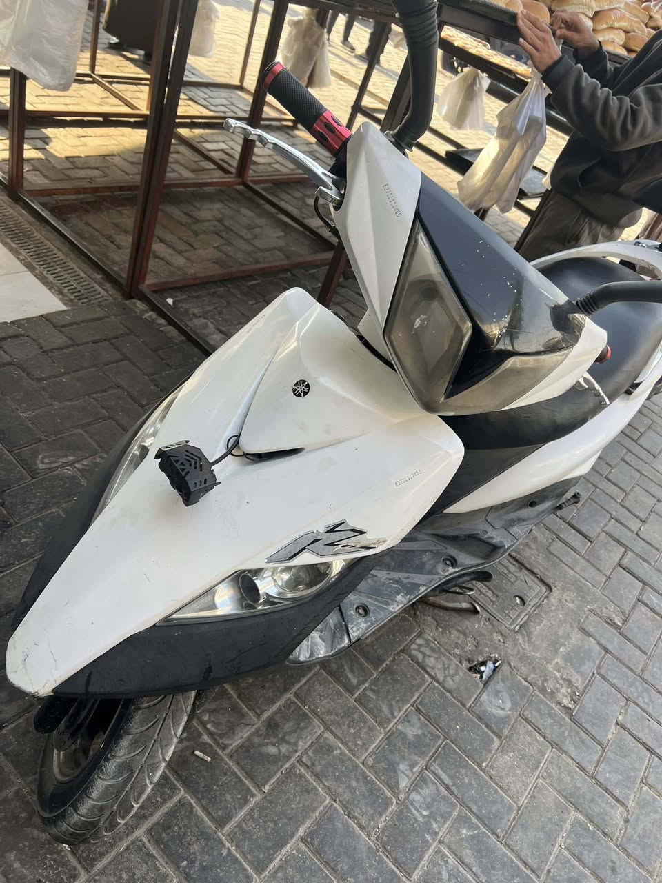 السلام عليكم عرض دراجة للبيع السعر ٨٠٠ وبيها مجال بسيط المكينه كفاله عامه و الكشر ***********
