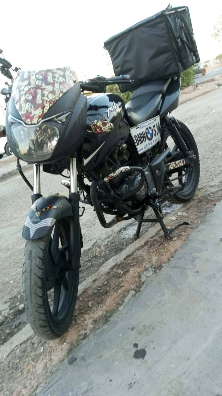 السلام عليكم بولسرنيون  موديل ٢٢ محرك 200 مكينه ممفتوحه فقط أوراقها ضايعها اكفلها سرقه وعشائر  واسوي مكاتبه بيها نواقص بصيطه سعر ٦٠٠وبيها مجال مكاني بغداد البياع رقمي ***********
