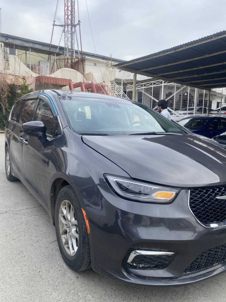 السلام عليكم
كرايسلر باسفيكا 2023

‏V6;; 3.6L

ماشيه 39000الف

 المواصفات

ابواب كهربائية (شفط)

صندوق كهربائية 

هند بريك بصمه

كشنات جلد

تبريد ثلاث قطع 

حساسات.

نقطة عمياء

تحديد مسار

رادار جانبي

كشنات سياحي

مانع انزلاق

كير ماوس 9نمر

باقي المواصفات معروفه

 

السيارة بدون رقم تترقم شمالي فقط 

سياره صبغ حزام ابيع صبغ عام 

السعر 153 قابل للتفاوض

مكان السياره محافظه دهوك 

 للتواصل  

***********
