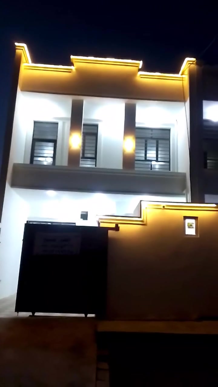 مشتمل للبيع دوانم المعمل 
قرب جامع تبارك الرحمن مساحه 125 متر
طابقين 4 غرف نوم استقبال ومطبح عدد حمامات 2 صالة كراج سيارة واسع 
للاستفسار مراجعة مكتب الحسني للعقار 
***********
***********
***********
