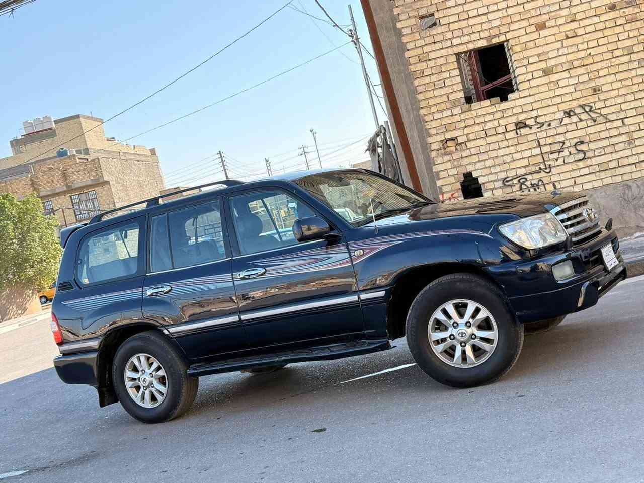 لا ندكروز موديل 2000خليجي سعر 114 محدثه 7 سياره جديده وجاهزه مكفوله كفاله عامه من الضربه وتبديل مصبوقه جمالي فقط بدون دواخل مواصفات دفع رباعي  شاشه كبيره كامره كشنات كهربائي  غرفه جيده 7راكب حاديه جديده ١٠٠ب١٠٠ تخم تاير تبريد ثلج دبل تانكي محرك وكير مكفولات مكان السياره كربلاء المقدسة الستفسار اكثر تصال ***********
