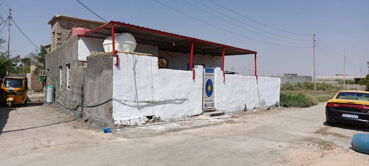 سلام عليكم
بيت للبيع مزيرعه الشماليه 

قرب جسر النهيرات 

يتكون البيت من غرفتين أو مطبخ أو موزع وهول واستقبال 

كل الخدمات متواجده ماء كهرباء تبليط مدرسه 

السعر خاص  ستفسار عله هاذه الرقم متواجد واتساب 

***********
