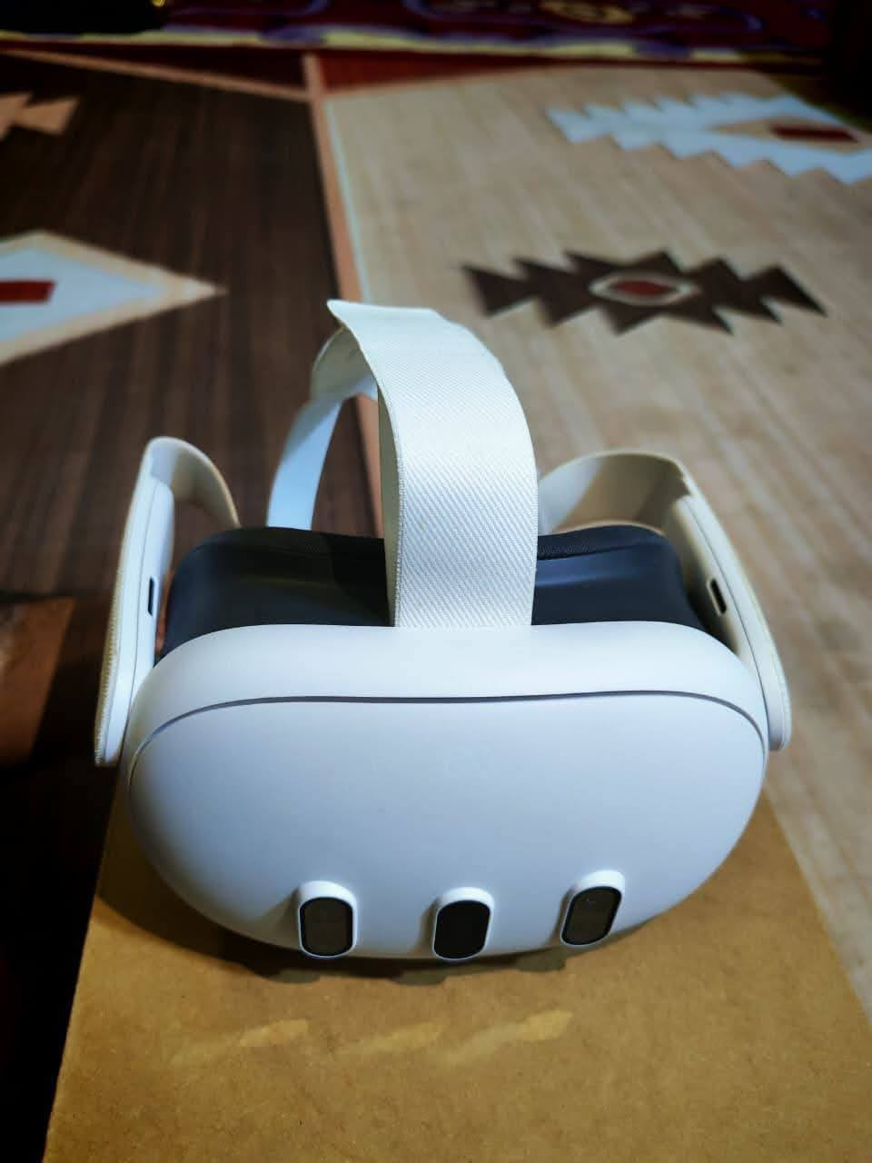 Meta quest 3 512g
نسخة 4k نضافة 1000% مستعمله اسبوعين فقط

ستراب بطارية Rgb ينطيك ساعه ونص اضافية

جنطة ل نضارة حماية

العاب أحملك يلي يعجبك شكو لعبة ب بالك تنزل ب جهاز اترسه الك العاب

سعر 650 متوفر توصيل جميع محافضات العراق راسلني و تدلل ♥️ ♥️ ♥️

***********
