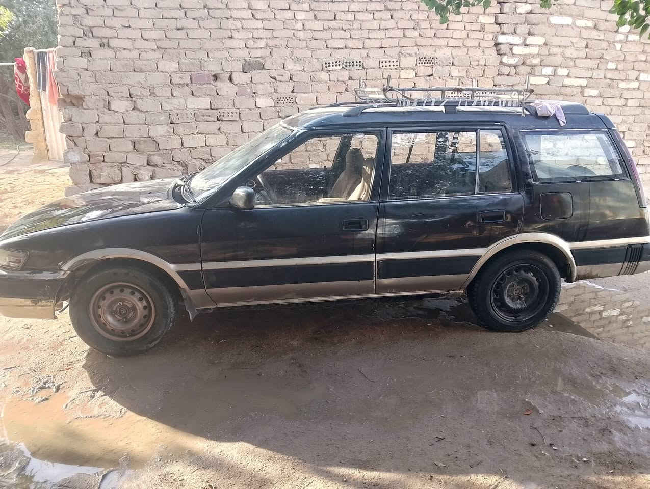 سيارة تيوتا كارينة موديل 1992  تايرات انضاف  حداديه كير مكينه زينه مكأني النجف الاشرف القدس قرب كراج الجنوبي رقم كربلاء سنويتة 2029 رقم موبايل ***********السعر 35وبيه مجال رقم انكليزي
