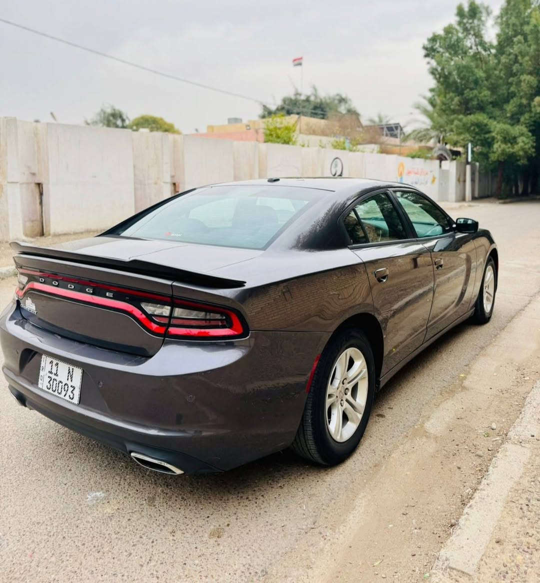 دوج جارجر SXT 2015 
حادثه جاملغ امامي وباب كلير 
بدون ايرباك بدون دواخل ابد 
ماشيه 140 كيلو 
باسمي رقم بغداد 
هزه جديده 

🛑السعر سوي تعليق يصل مباشرة 🤖 

السياره كامله عل اخير حبايه بدون نقص بيع او مراوس
مكاني بغداد الاعظميه 

رقم صاحب السيارة 
***********
