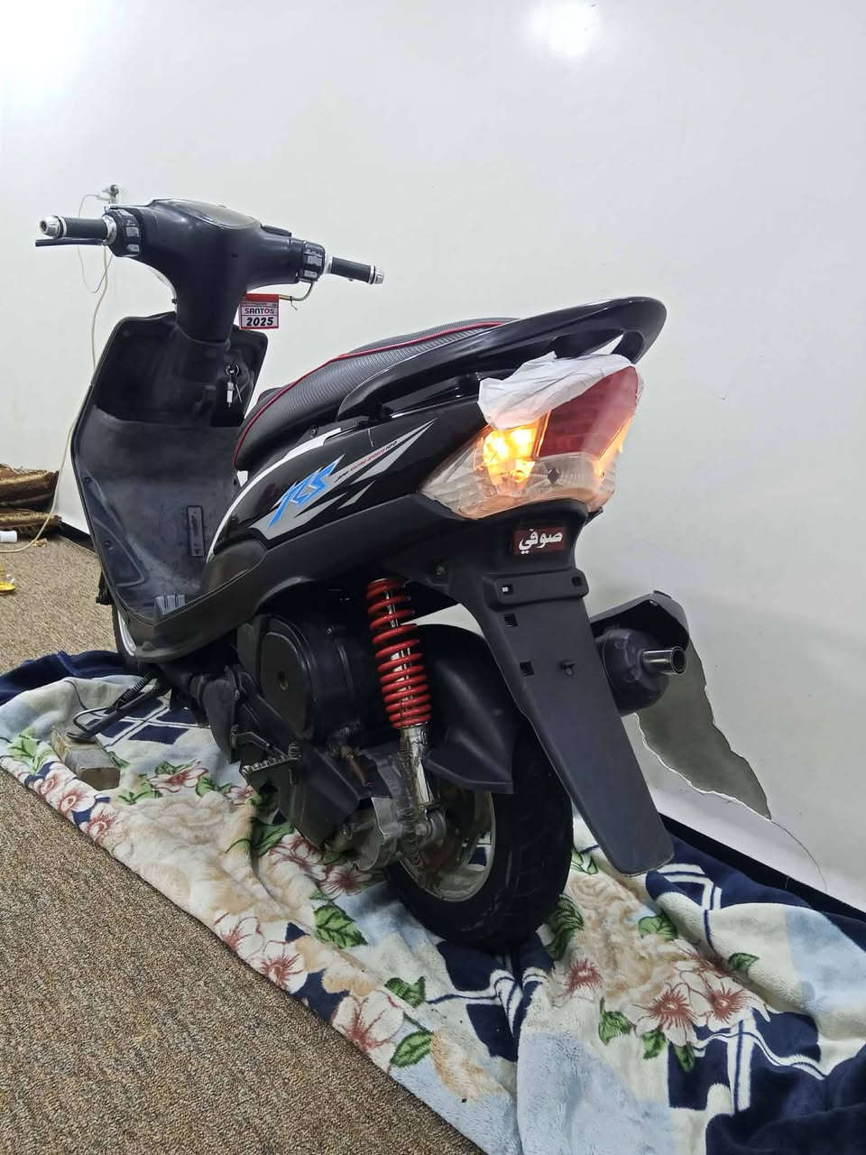 سلام عليكم
دراجه ماكس البيع عـله 
  سـعر حاص 

سلف/ رياضي 
بوشه /55
كهربايلت/ شغال 
عداد \ما يشتغل  بس طوافه
كفرات \مختم
كلجات قايش \جديد 
تواير\ جديد 
وياله\ تزويد
الستفسار. 
رقم جهاز /***********

واتساب /***********
