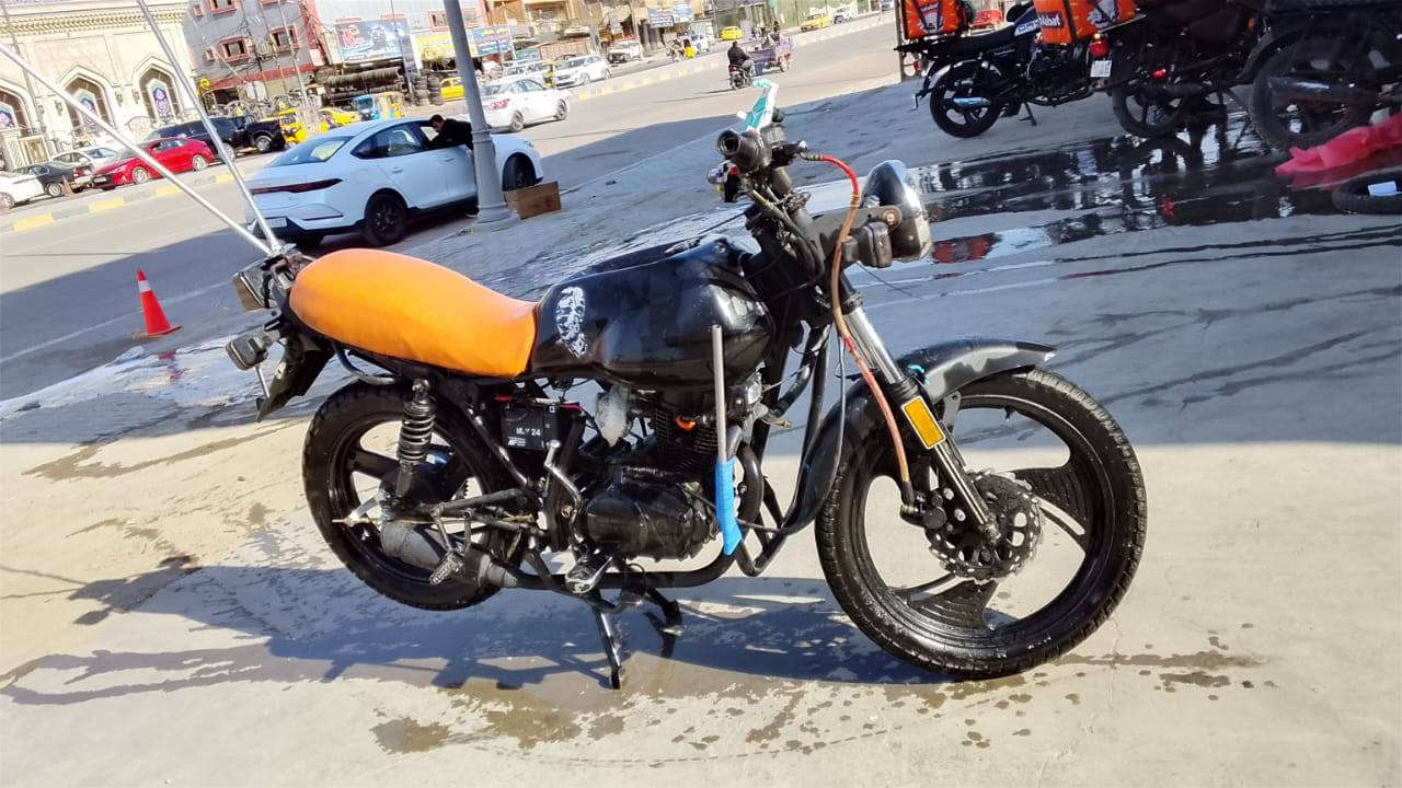 اسلام عليكم اخوان دراجه دايوان مكينه بلادية 150 كور جديد بوشه جديده كلج جديد كله من سيزر سعر 300 بايعلك مكينه
*********** هاذ رقم صاحب الدراجه
