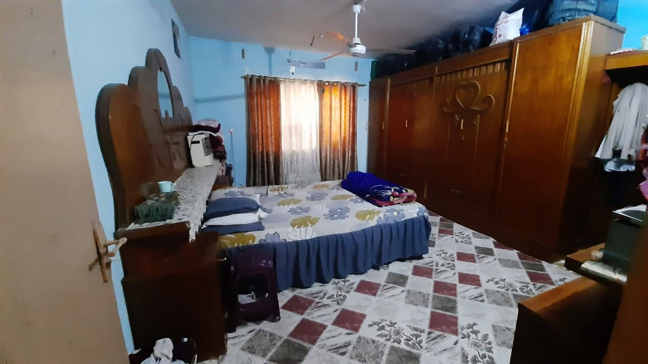 بيع مستعجل تم تنزيل السعر بسبب ظرف خاص دار للبيع او مرواس  المساحه 200متر طابقين مطلوب مبادرة طابو ملك رابع بيت من شارع العام صرف يحتوي على 4 غرف نوم وهول واستقبال ومطبخ ومجمع صحيات 2
العنوان شارع رابط الجديد بين مهندسين وحي العكسري 
مطلوب مبادرة 
السعر  58مليون وبي مجال تنطي لابو البيت
***********
