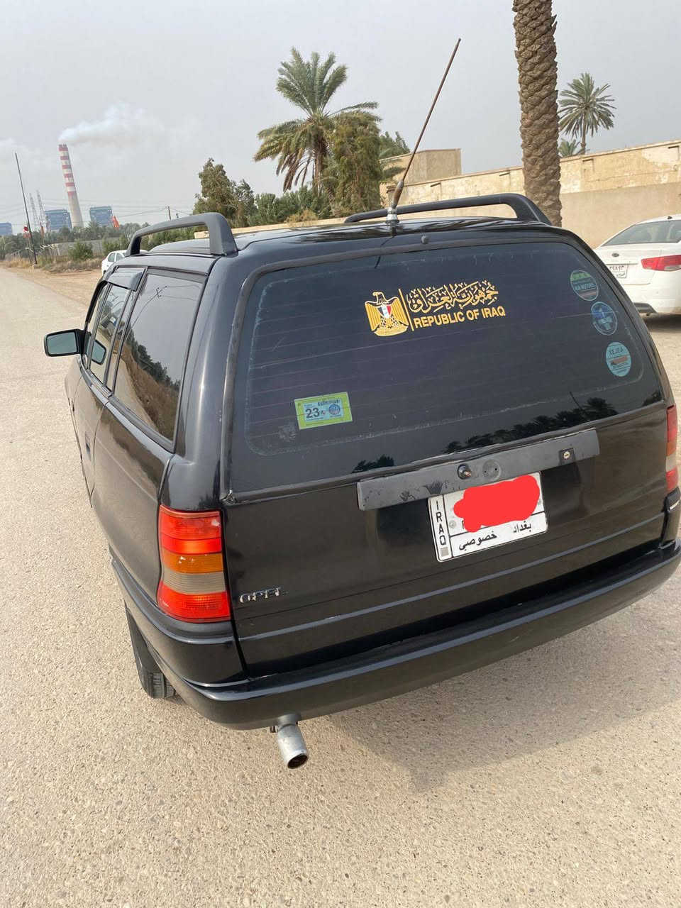 من رخصة الادمن الامحترم    استرا  للبيع فقط   رقم بغداد  سنويه  لشهر السادس تسقط   شرط تحويل   ما اشرحلك على لسياره  مكفوله من لضربه ومن المعجون   مرشوشه فرن اثر جراد فقط رش بدون معجون   اما باقي لتفاصيل  شنو الي ابالك  جديد  كله جديد    اي شي يخطر على بالك بيهه جديد  موديل ٩٤     مكانهه واسط الزبيديه   سعرهه  ٥٧ وبيه مجال حك لجيه للاستفسار  اتصل ***********
