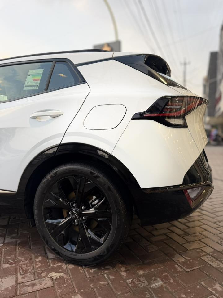 السلام عليكم
سبورتج 2025 بلاك ادشن  ماشية 3000 يعني زيرو 
 نقطة عمياء ام الضمان مال الدولية بيه 4 تبدلات دهن مجاني 
باسمي الشخصي مكفولة كفالة عامة 
السعر 240 
للاستفسار
***********
غير متواجد عالفيس اتصال او وتساب

العنوان بغداد حي القاهرة
