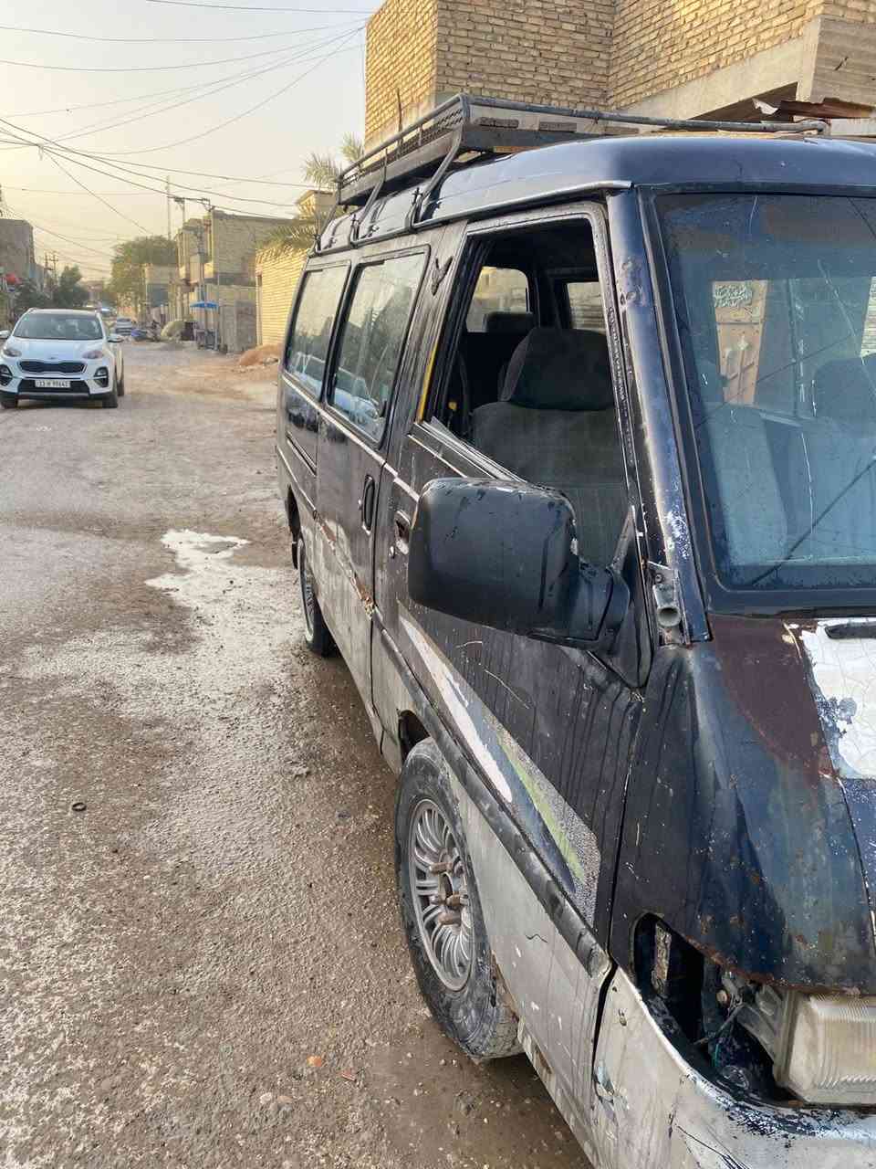 سلام عليكم كيه هونداموديل 1993 للبيع محرك ونجي مكفول سياره جاهزه للشغل ما ناقصه شي سعره 25 وبيه مجال مكانه بغداد حي اور ***********
