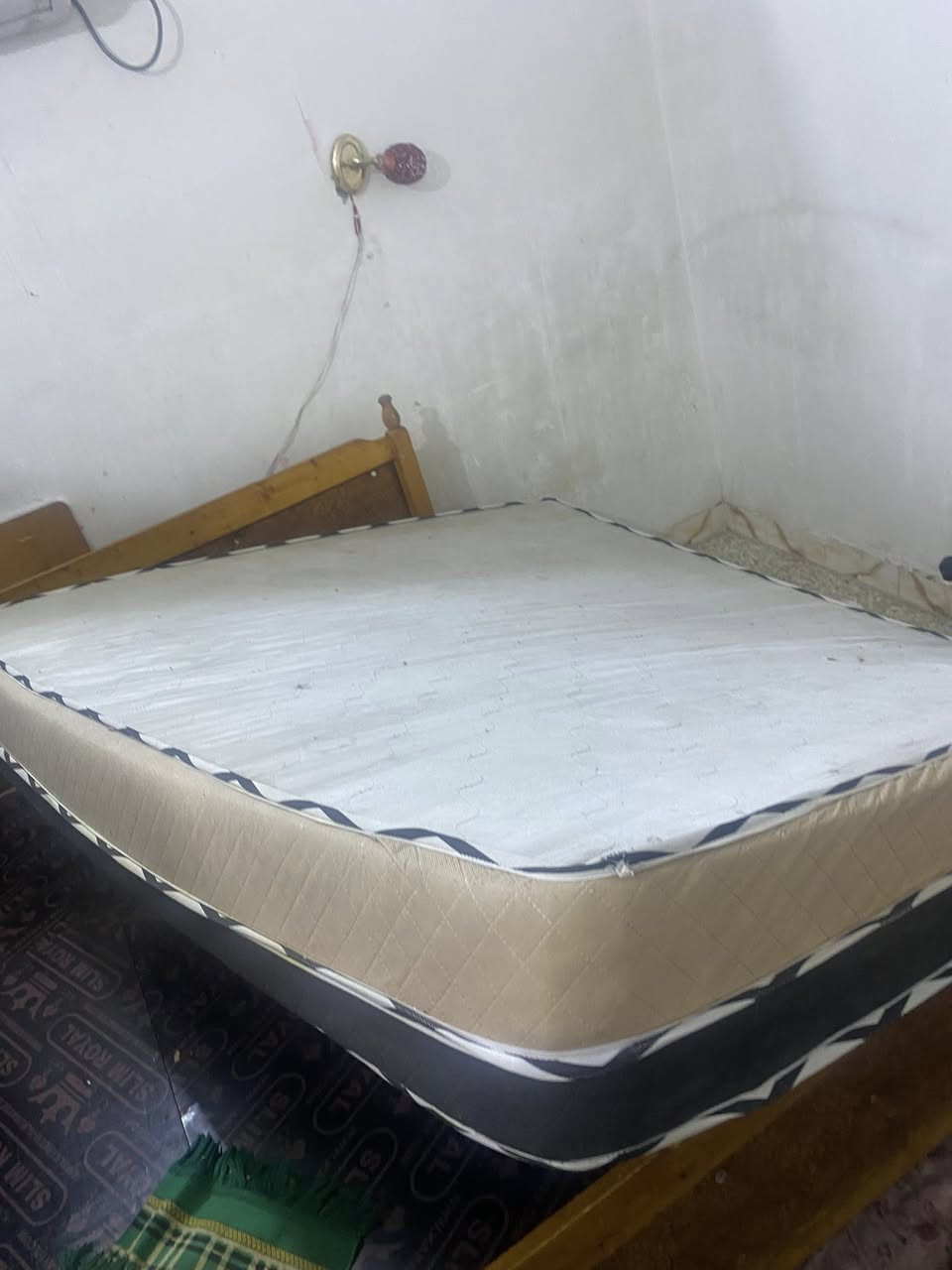 دوشك طبي ذو وجهين مع جربايه  عراقيه   نفرين.% عنواني بغداد البلديات. شارع المضمار
شغل عراقي مضبوط 
قياس الجربايه. الطول 190
العرض. 160 
السعر  220 وبيه  مجال 
***********
