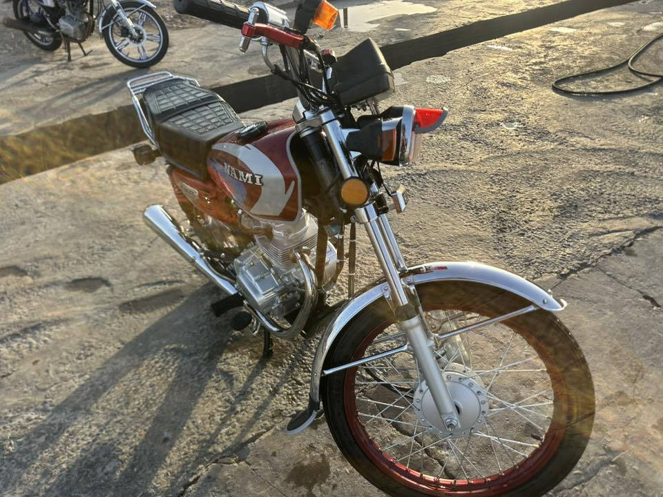 بيع مستعجل شوفت عينك السعر مليون و 900 قفل  بس ع الخط متواجد *********** مكان البصره الدير
