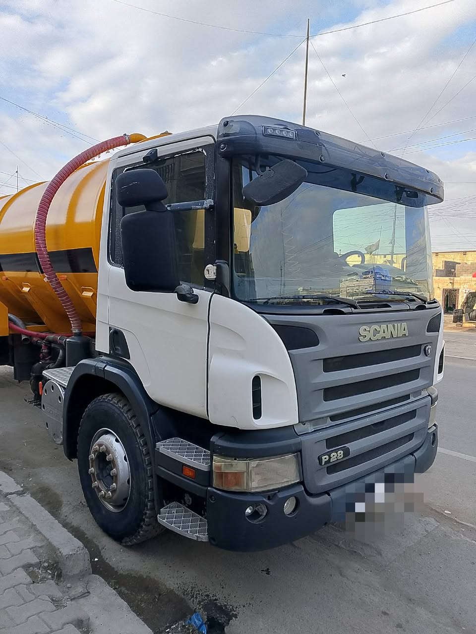 للبيع اسكانية موديل 2009 مكينة 5 بستم جديدة رقم بصرة ابيع شاصي وبيع كاملة ألاسفسار ***********
