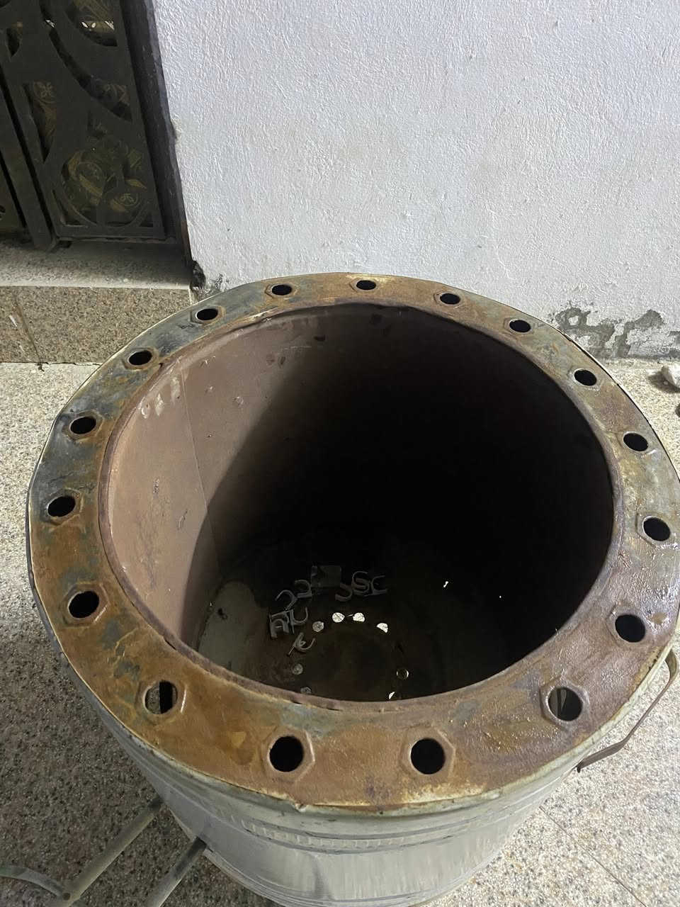 السلام عليكم للبيع تنور  ب 25 نضيف ويخبز


**إذا كنت صاحب هذا الإعلان وتريد حذفه لأي سبب، رجاءا أرسل رسالة إلى الدعم الفني**